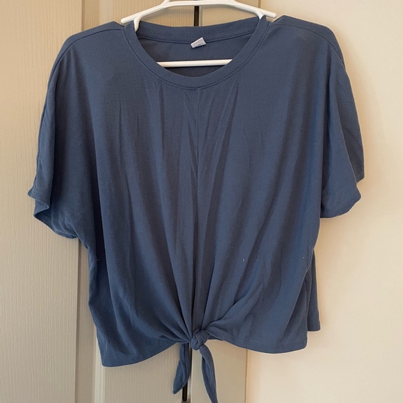 Cropped Tie Front Athletic Top - Picture 2 of 3